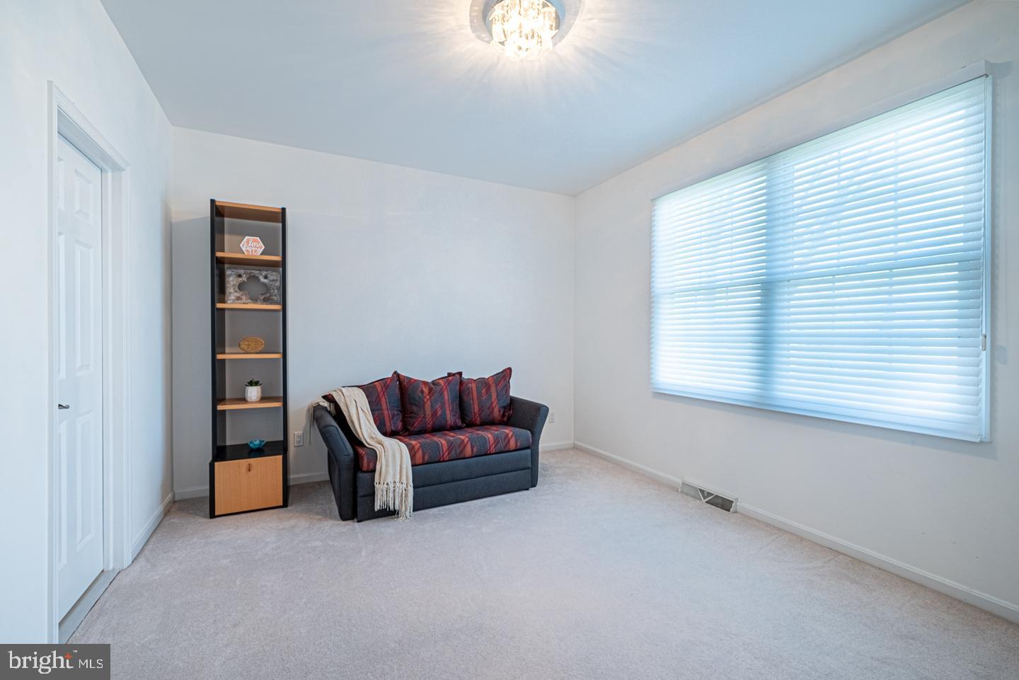 BROAD RUN KNOLL - Residential