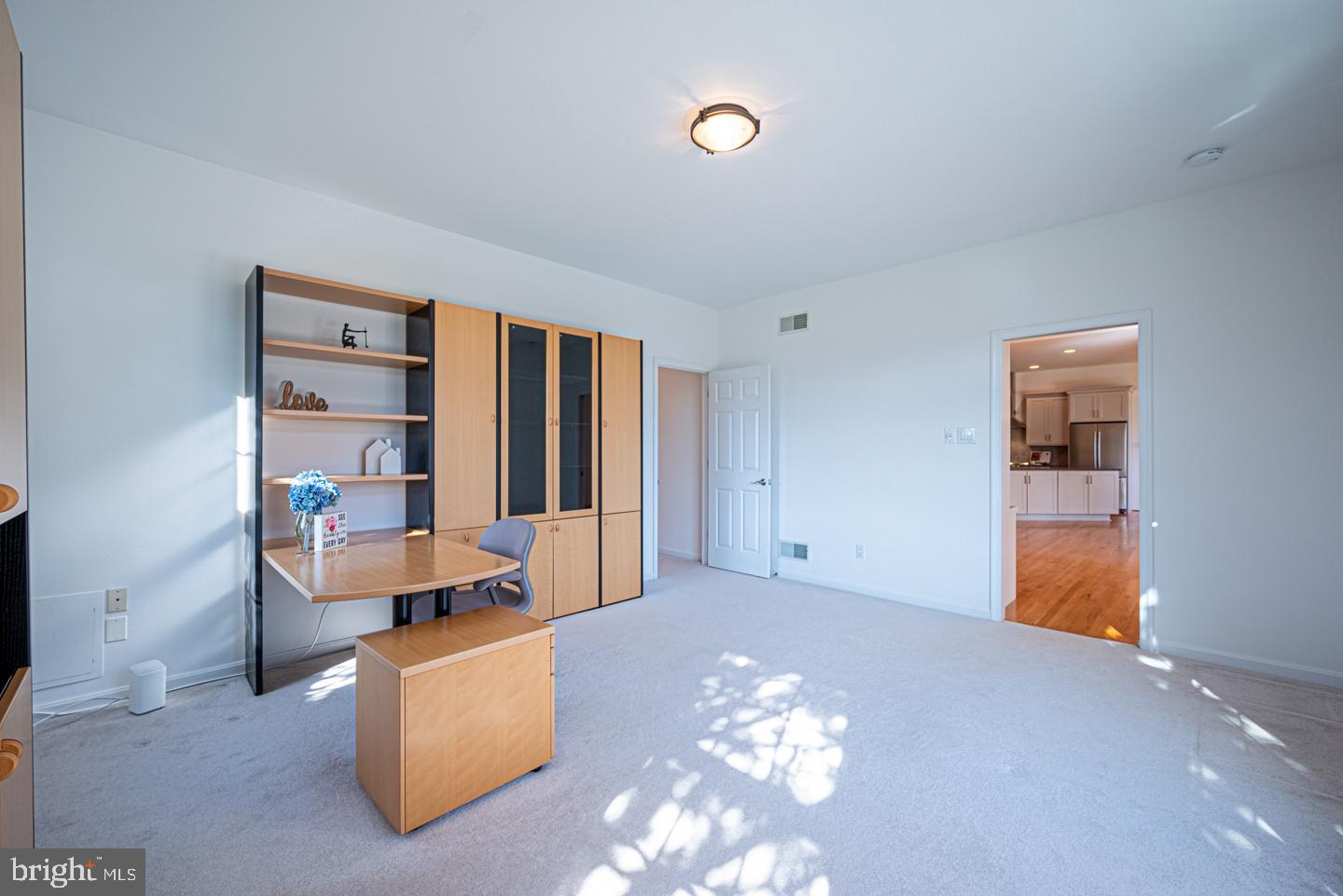 BROAD RUN KNOLL - Residential