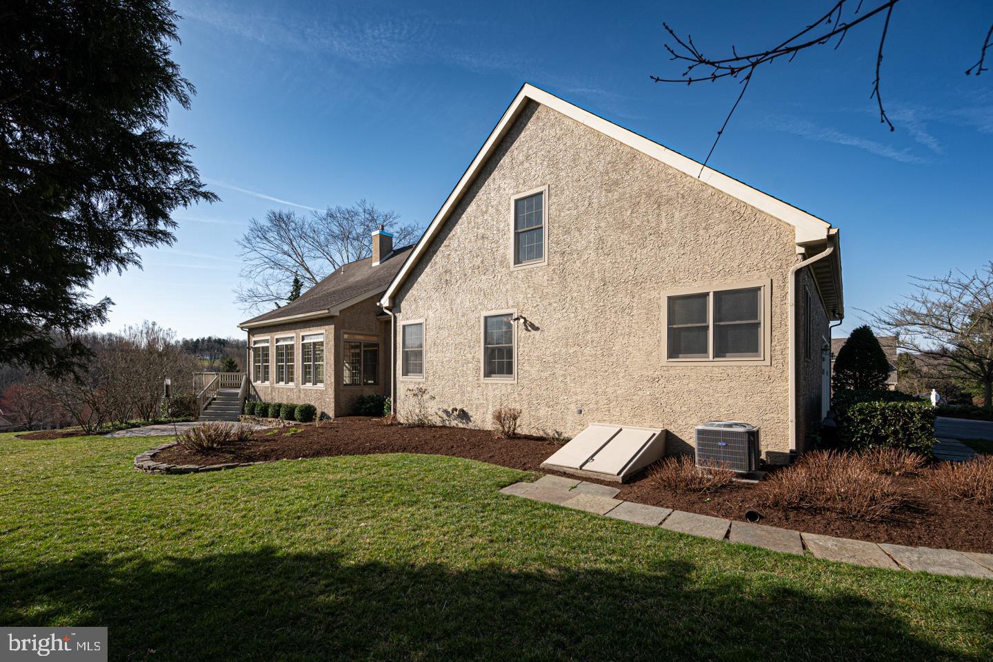 BROAD RUN KNOLL - Residential