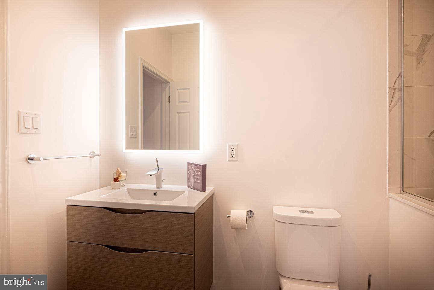 BROAD RUN KNOLL - Residential