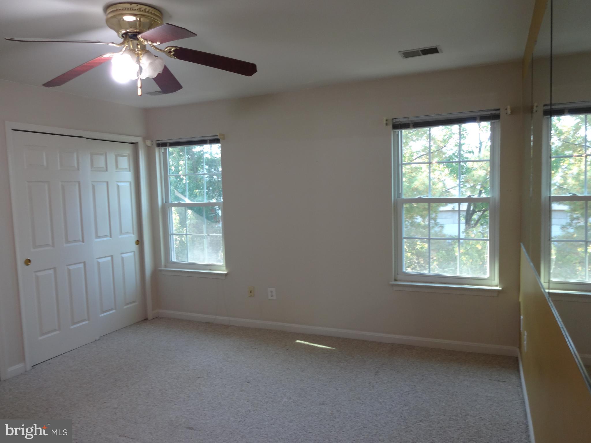 FAIR LAKES LAND BAY - Residential Lease