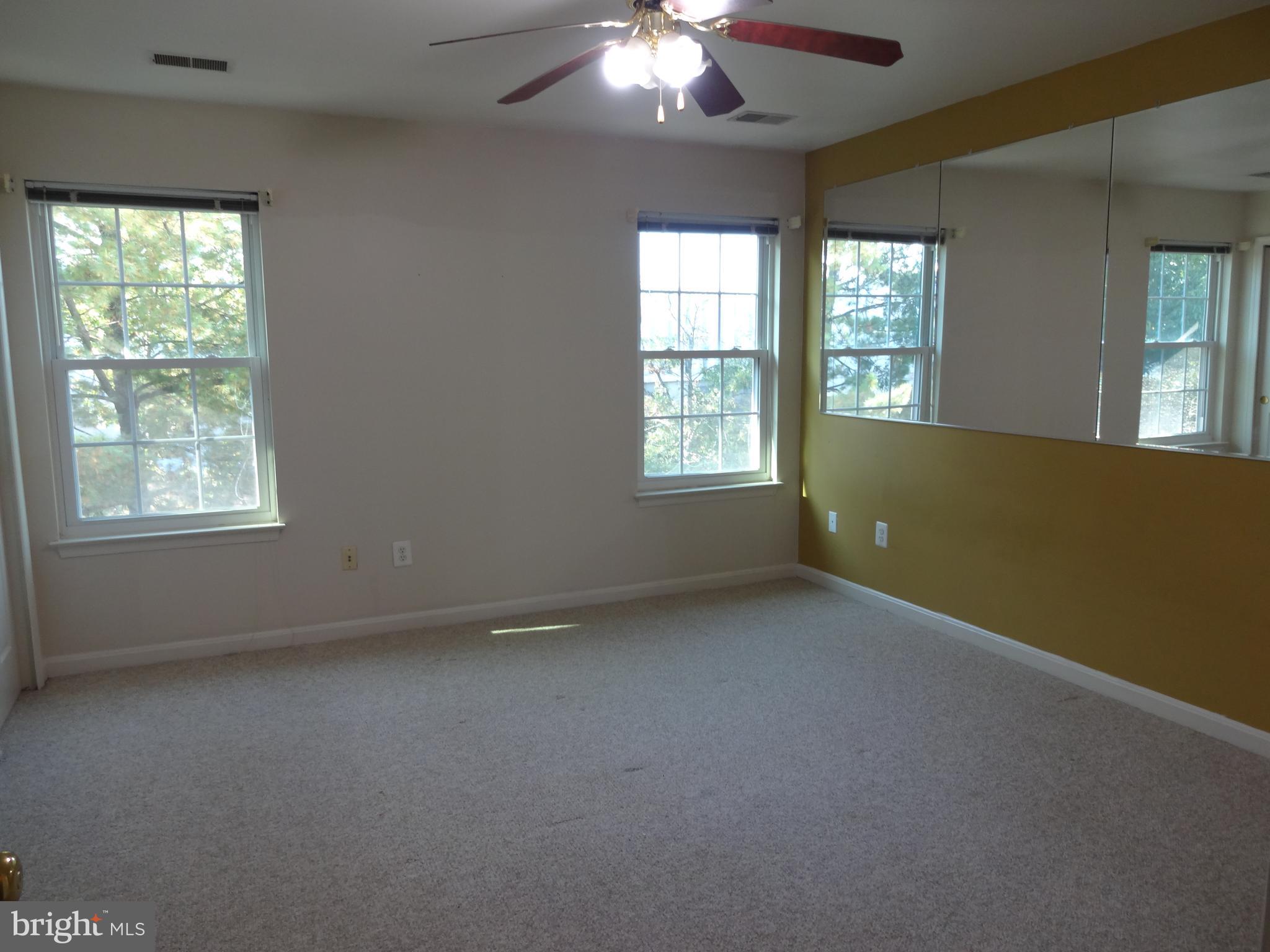 FAIR LAKES LAND BAY - Residential Lease