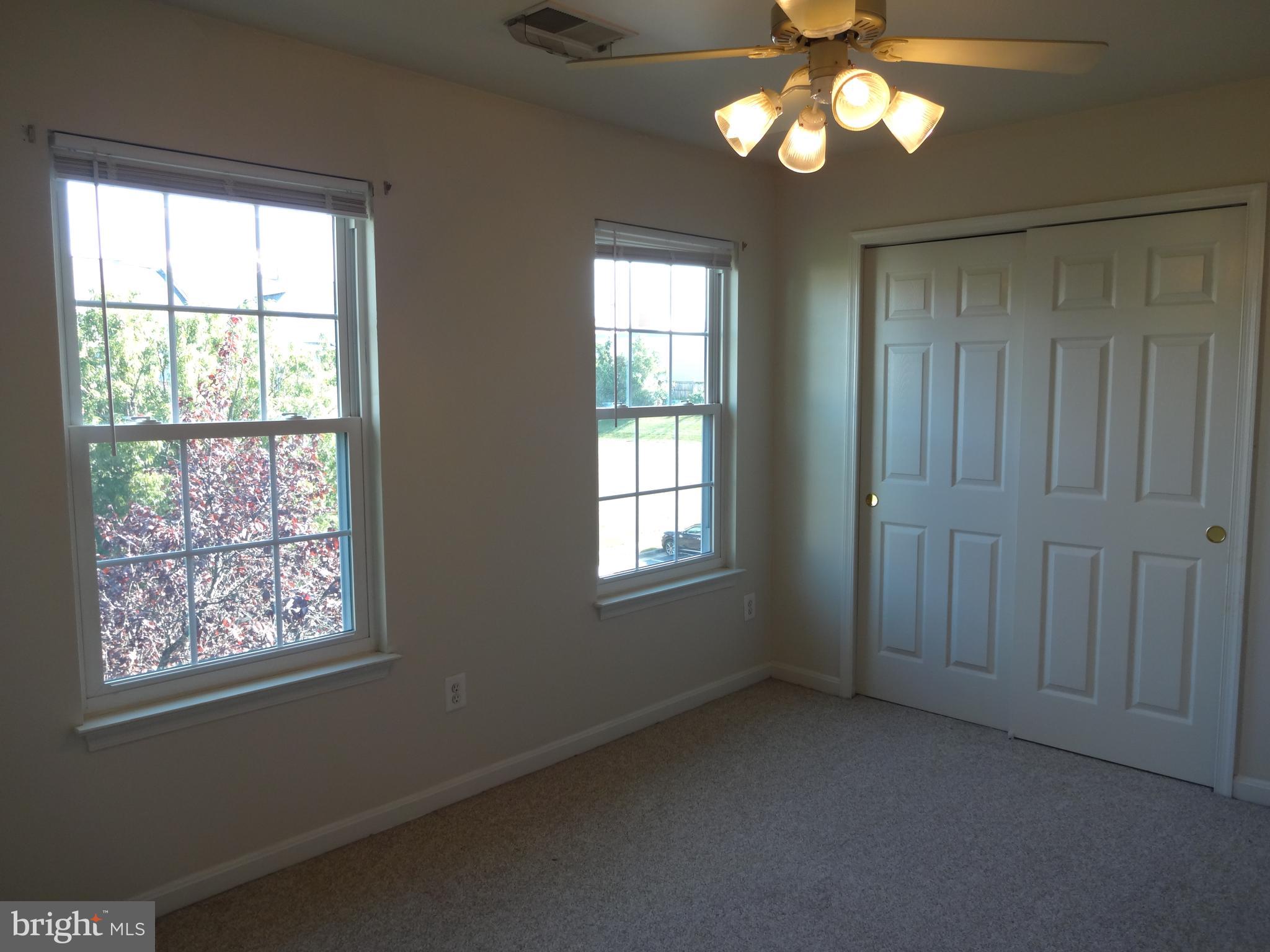 FAIR LAKES LAND BAY - Residential Lease