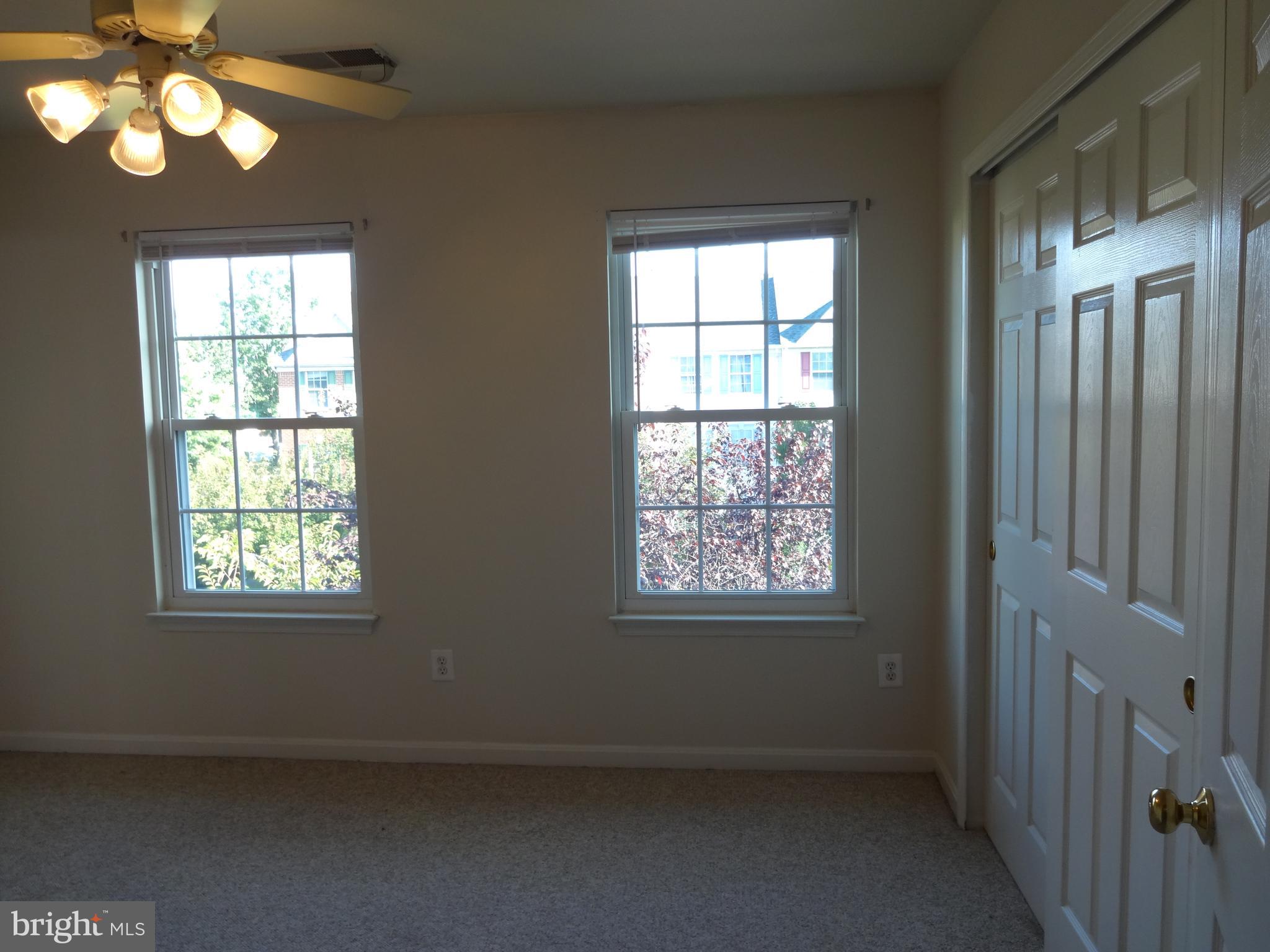 FAIR LAKES LAND BAY - Residential Lease