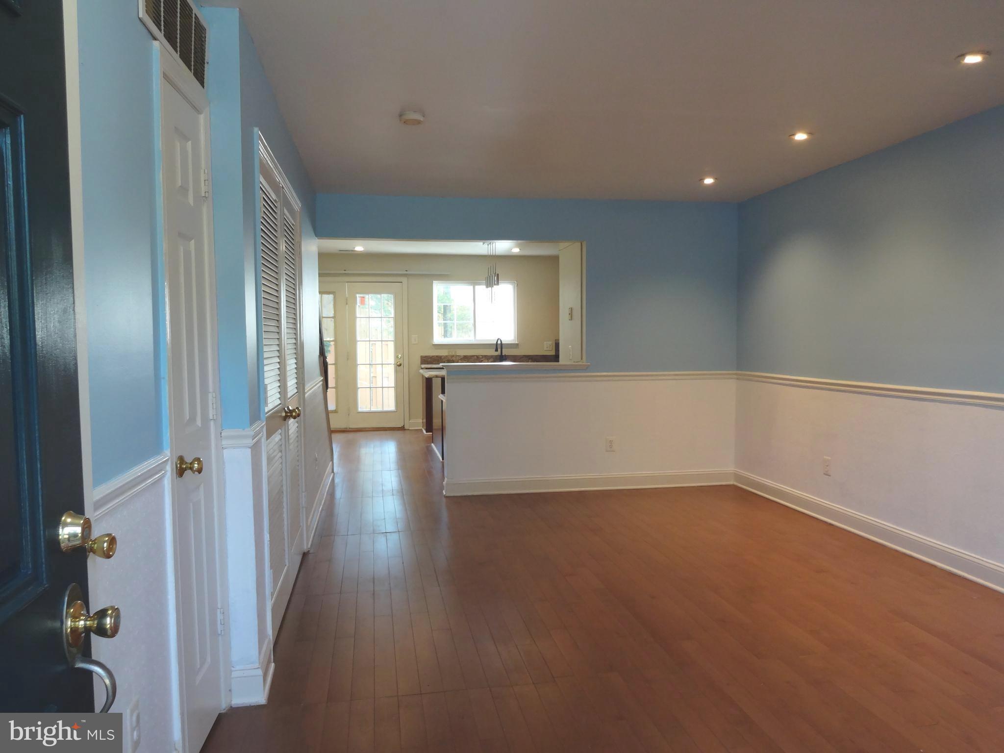 FAIR LAKES LAND BAY - Residential Lease