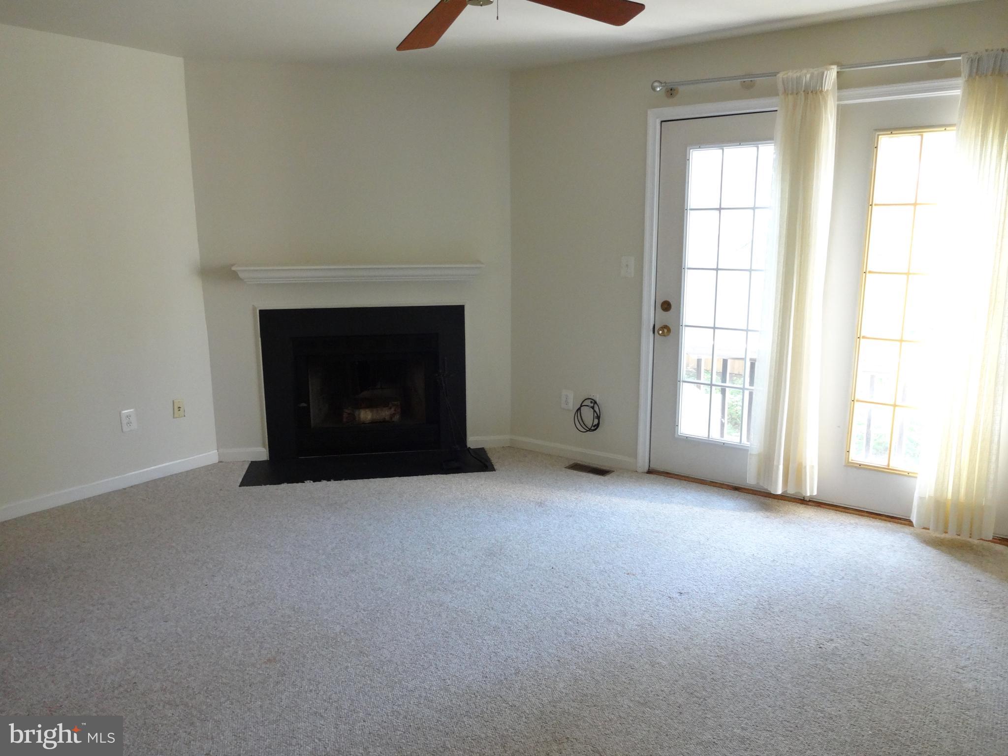 FAIR LAKES LAND BAY - Residential Lease