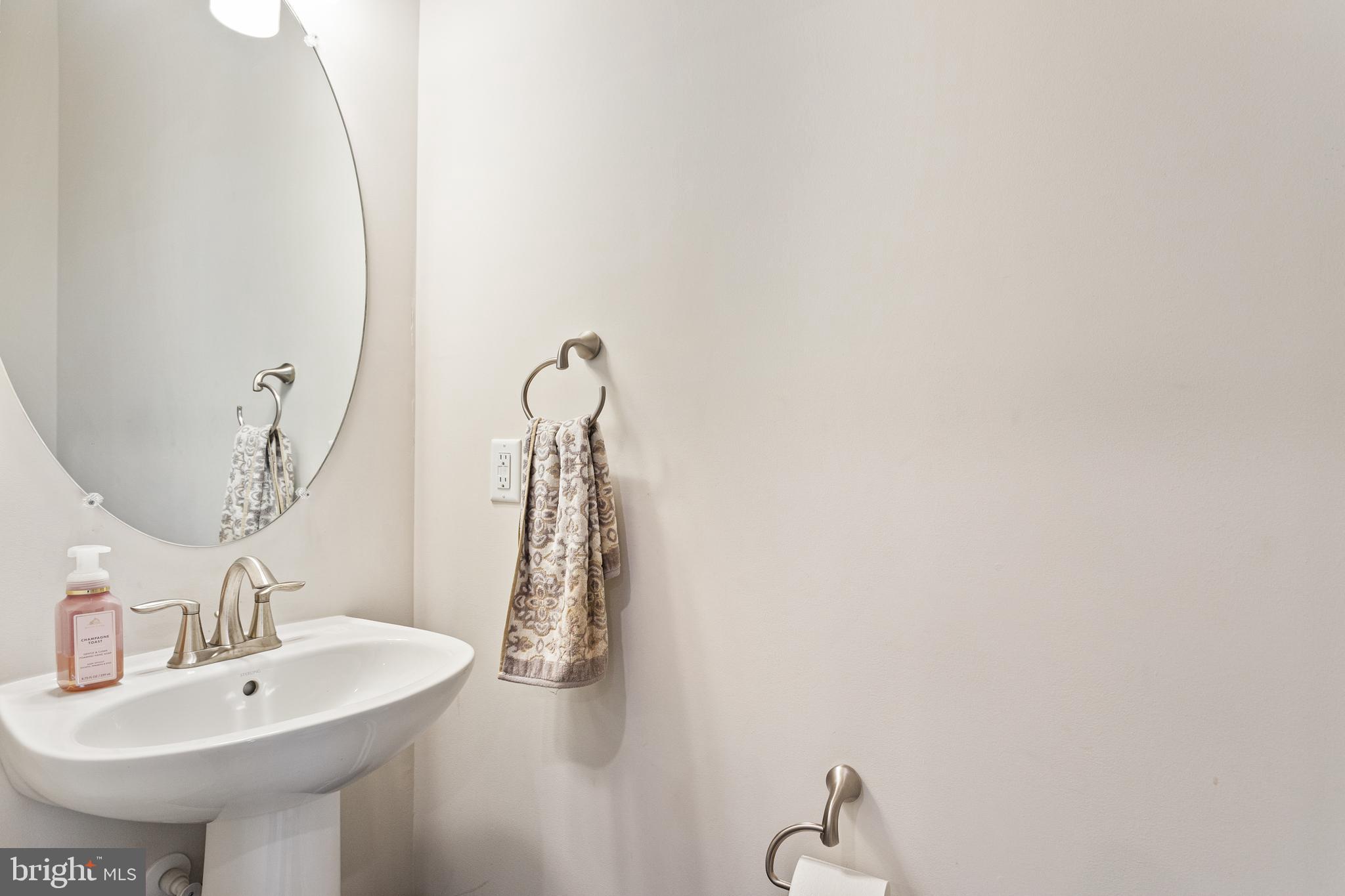 METROPOLITAN AT COLLEGE PARK - Residential Lease