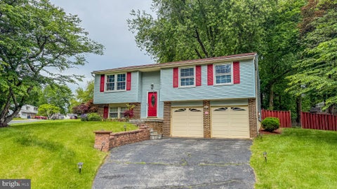 Homes For Sale - 15613 Wembrough Street<br/> SILVER SPRING, MD 20905
