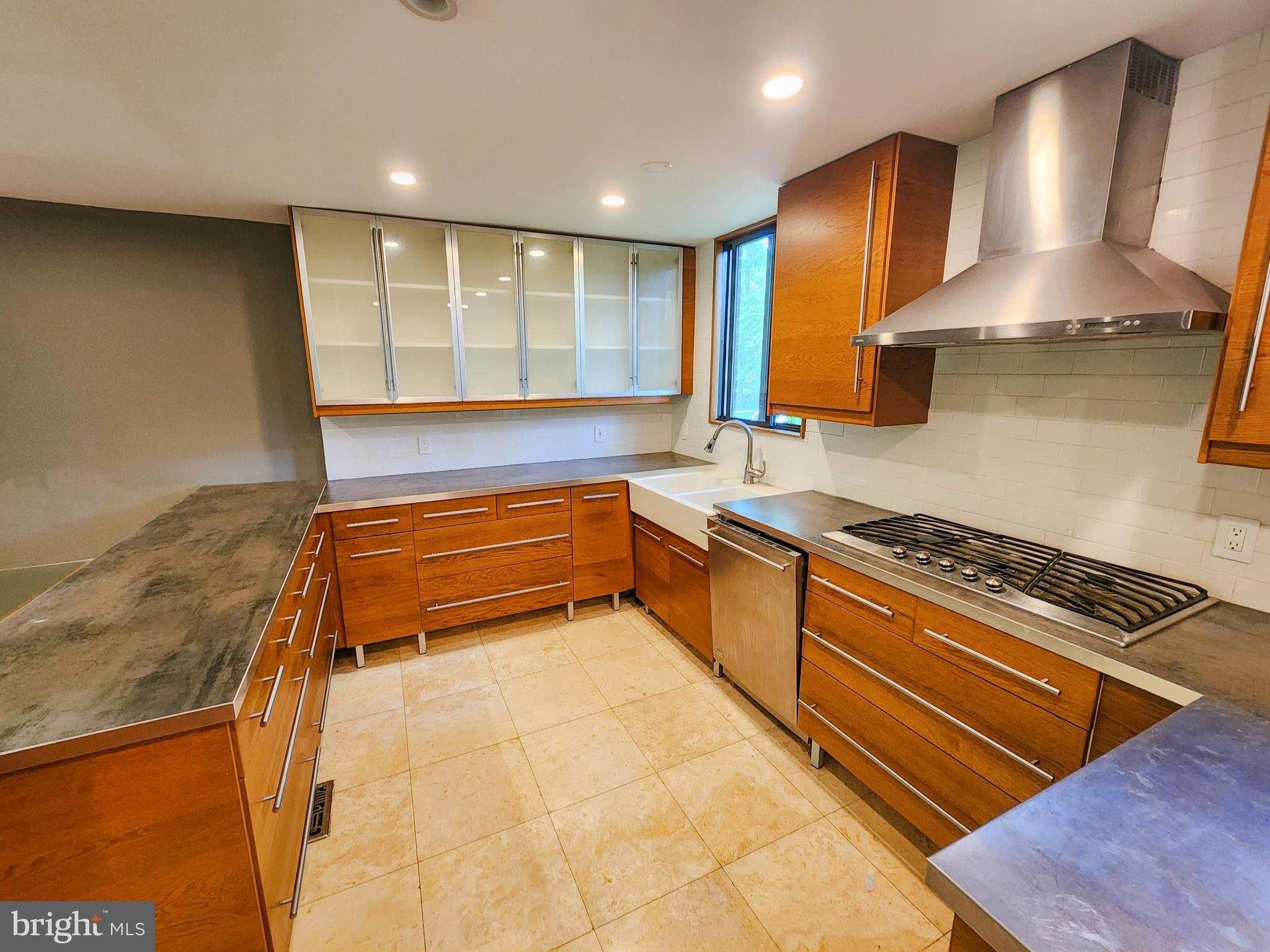 INVERNESS FOREST - Residential