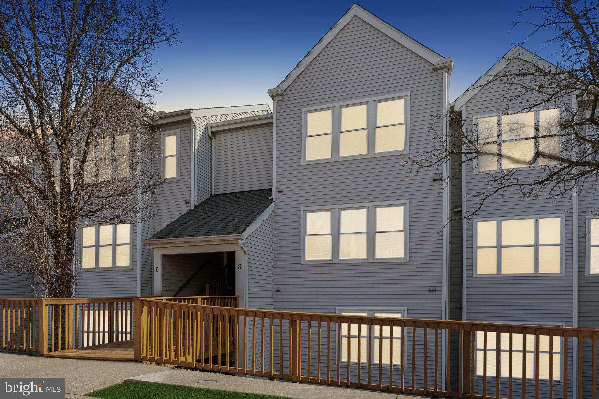 RIVERCHASE - Residential