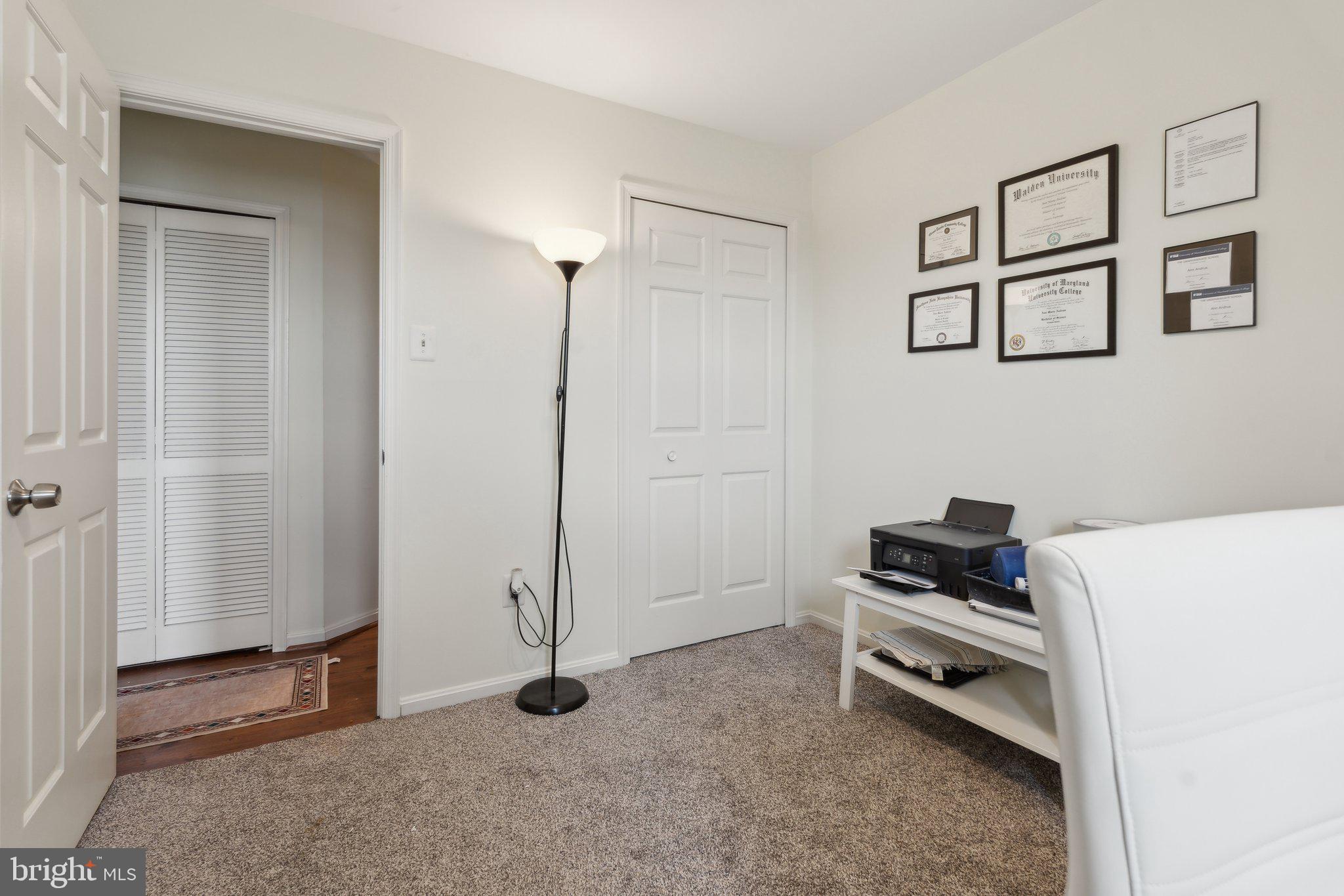 RIVERCHASE - Residential