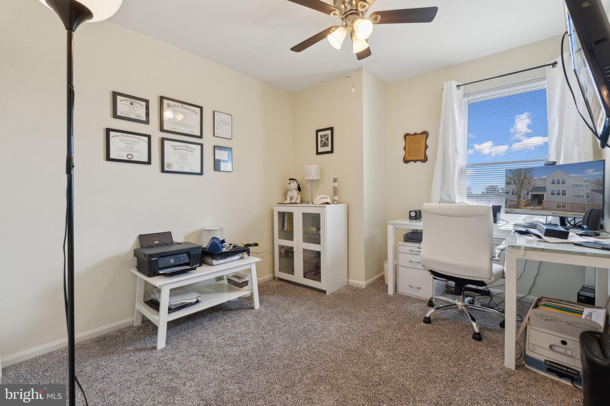 RIVERCHASE - Residential