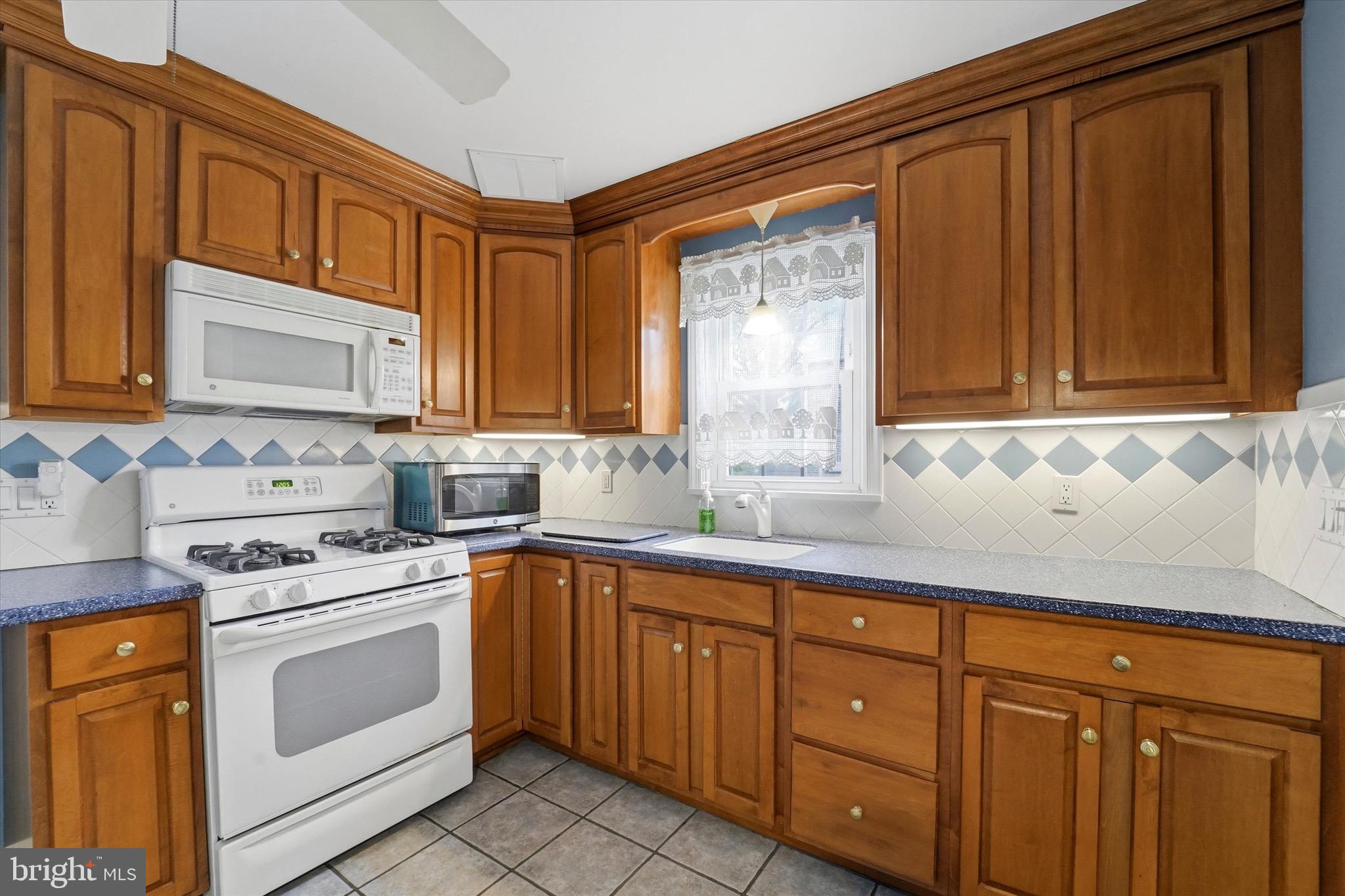 STONEY CREEK - Residential