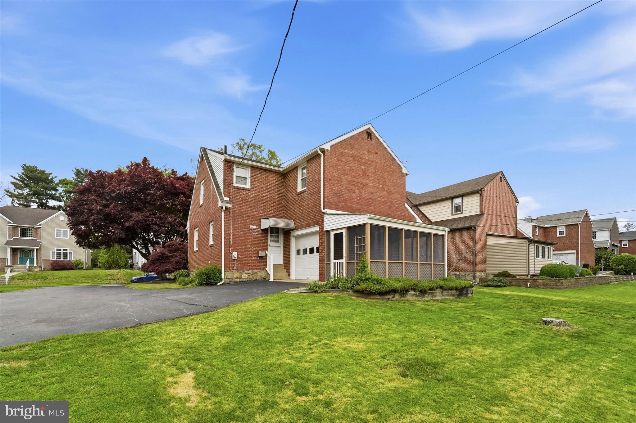 STONEY CREEK - Residential