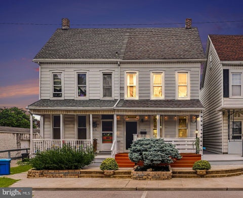 Townhouse For Sale - 1533 Monroe Street<br/> York County, New York, PA 17404