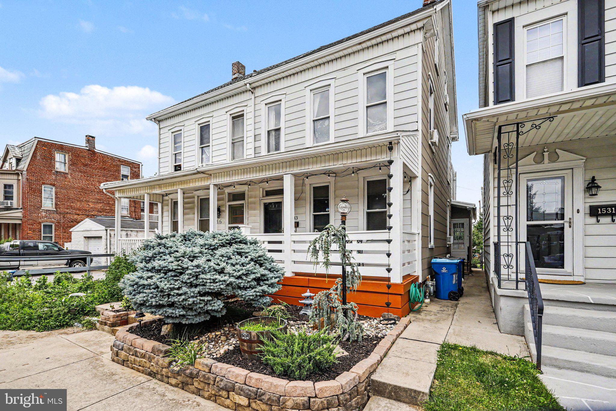 1533 MONROE STREET