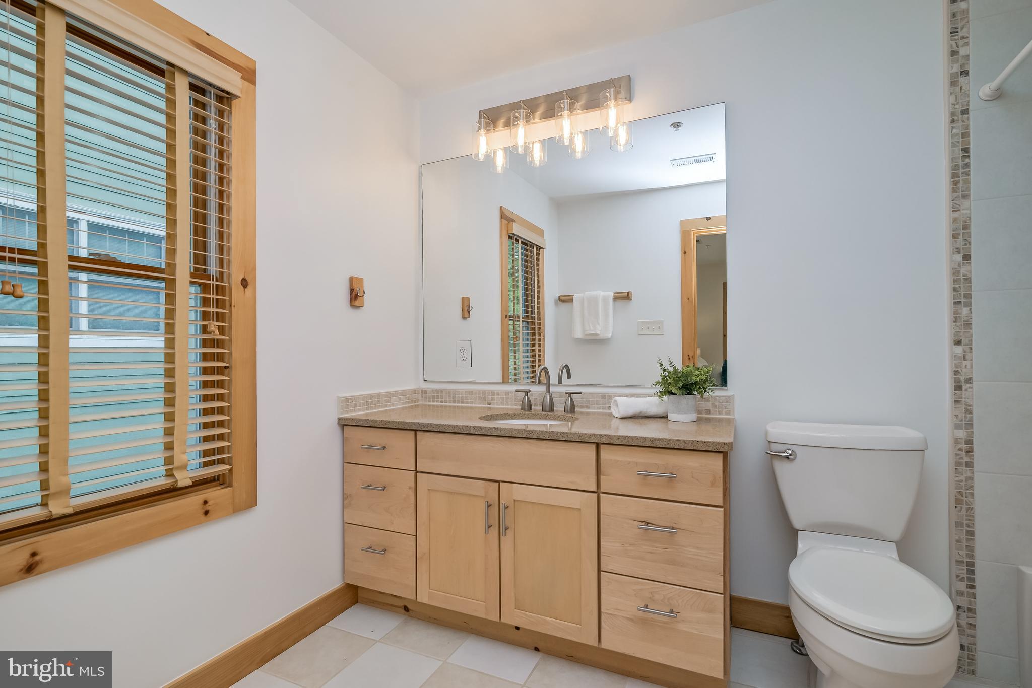 ALTA VISTA - Residential