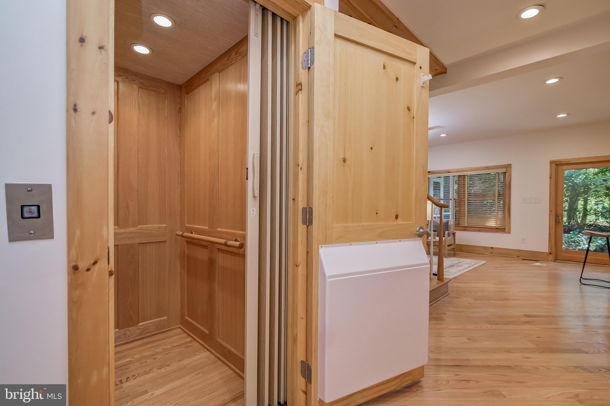 ALTA VISTA - Residential