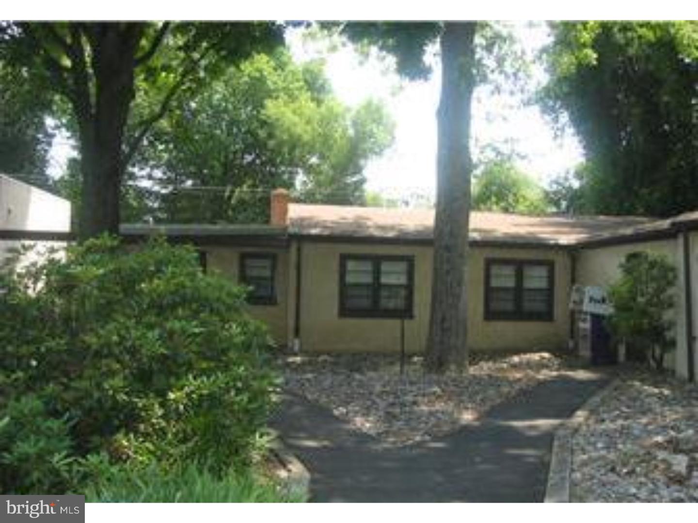 FLOURTOWN - Commercial Sale