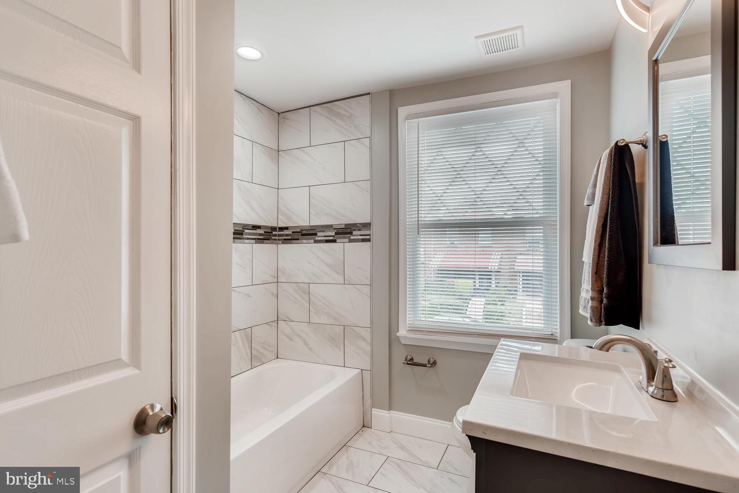 ARLINGTON - Residential