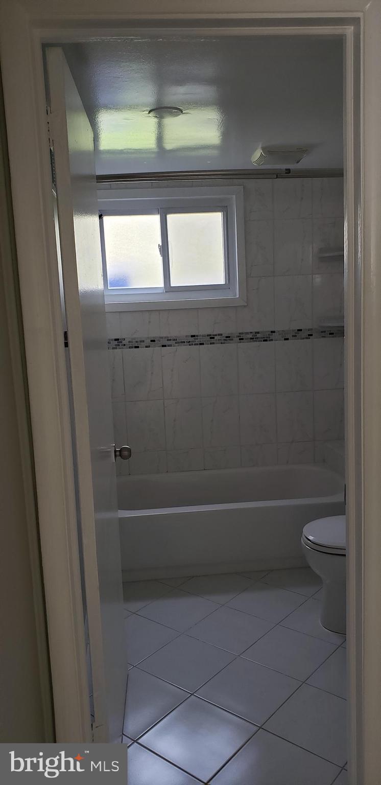 FRANKLIN PARK - Residential Lease