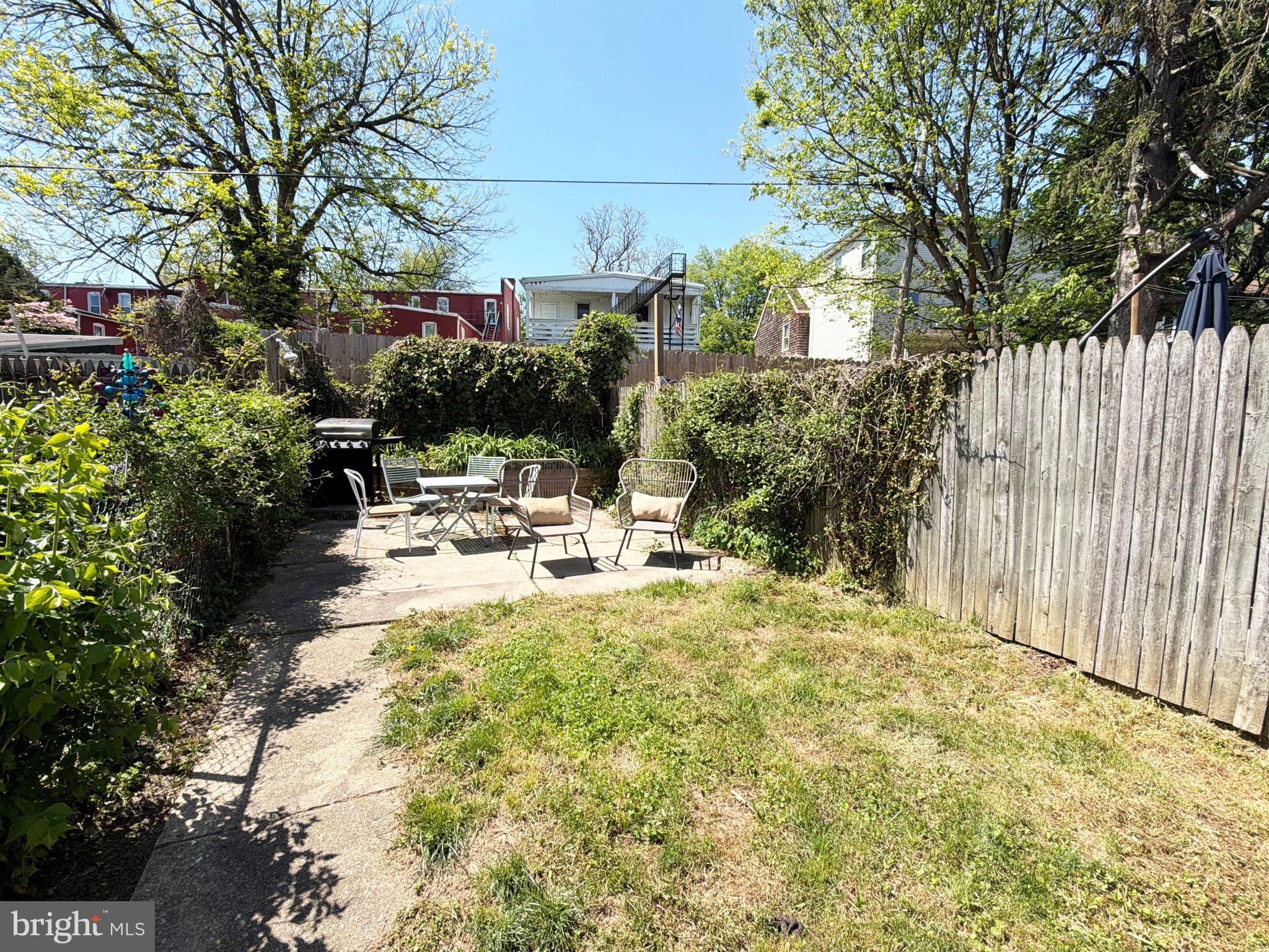 CHESTNUT HILL - Residential