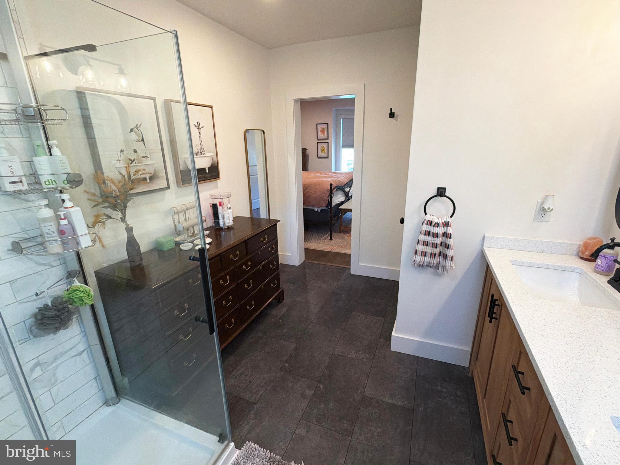 CHESTNUT HILL - Residential