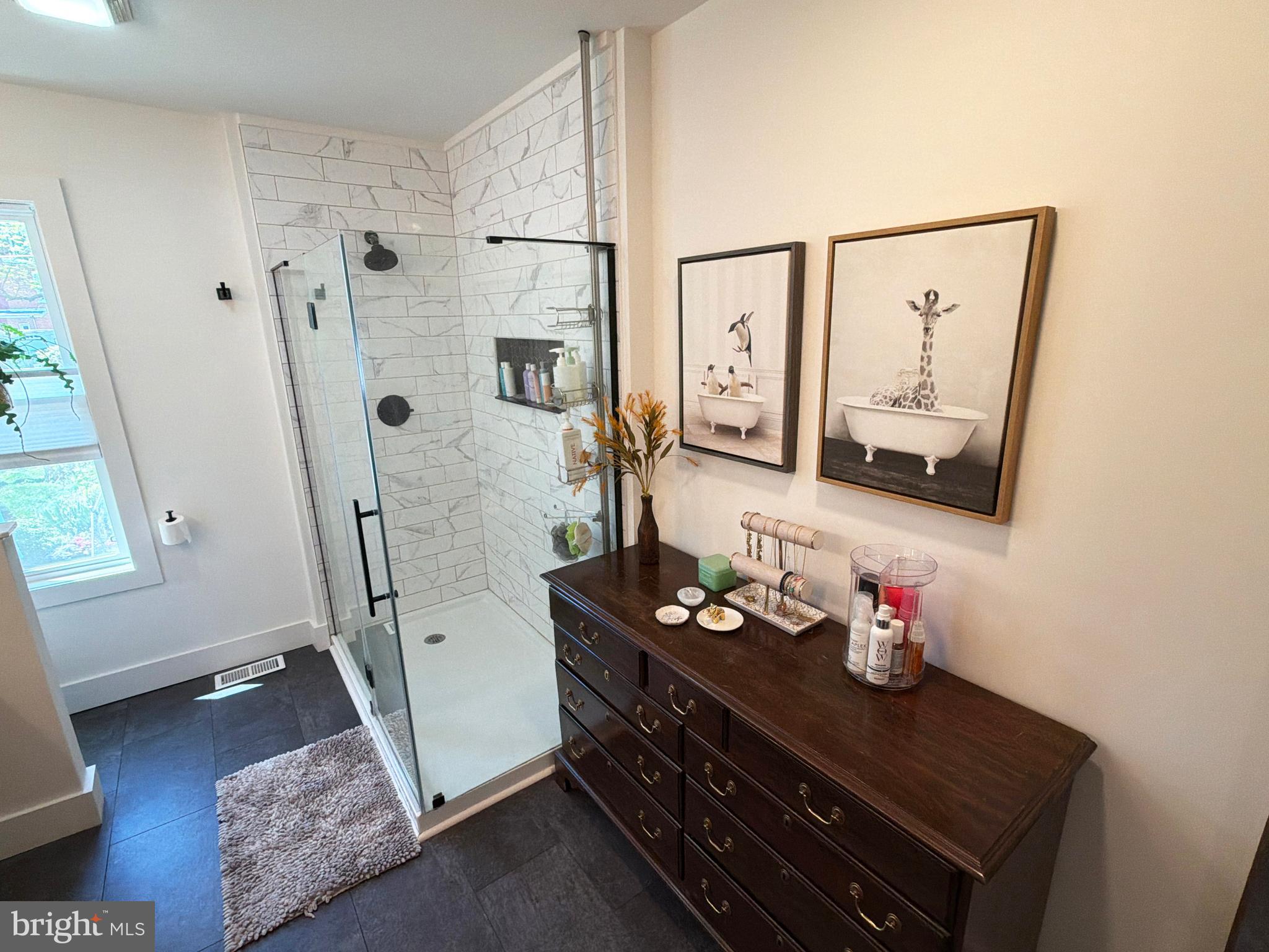 CHESTNUT HILL - Residential