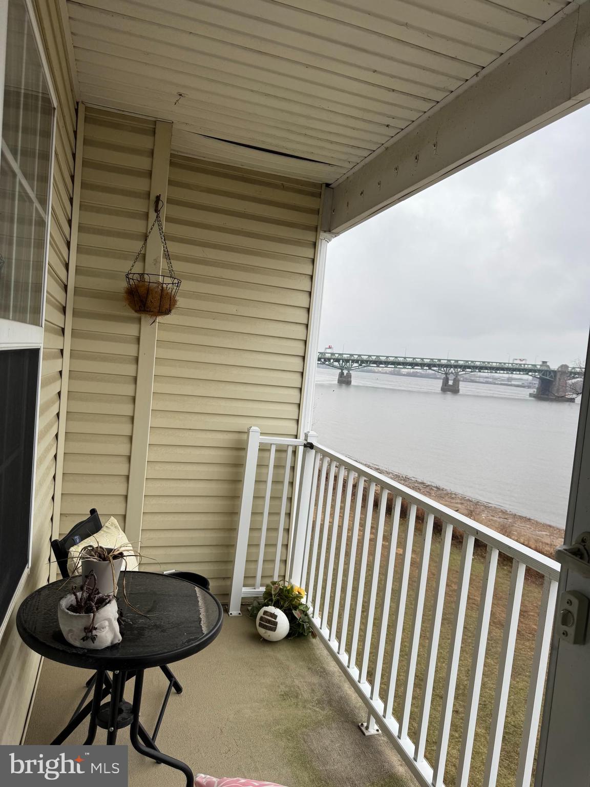 6402 RIVERFRONT DRIVE