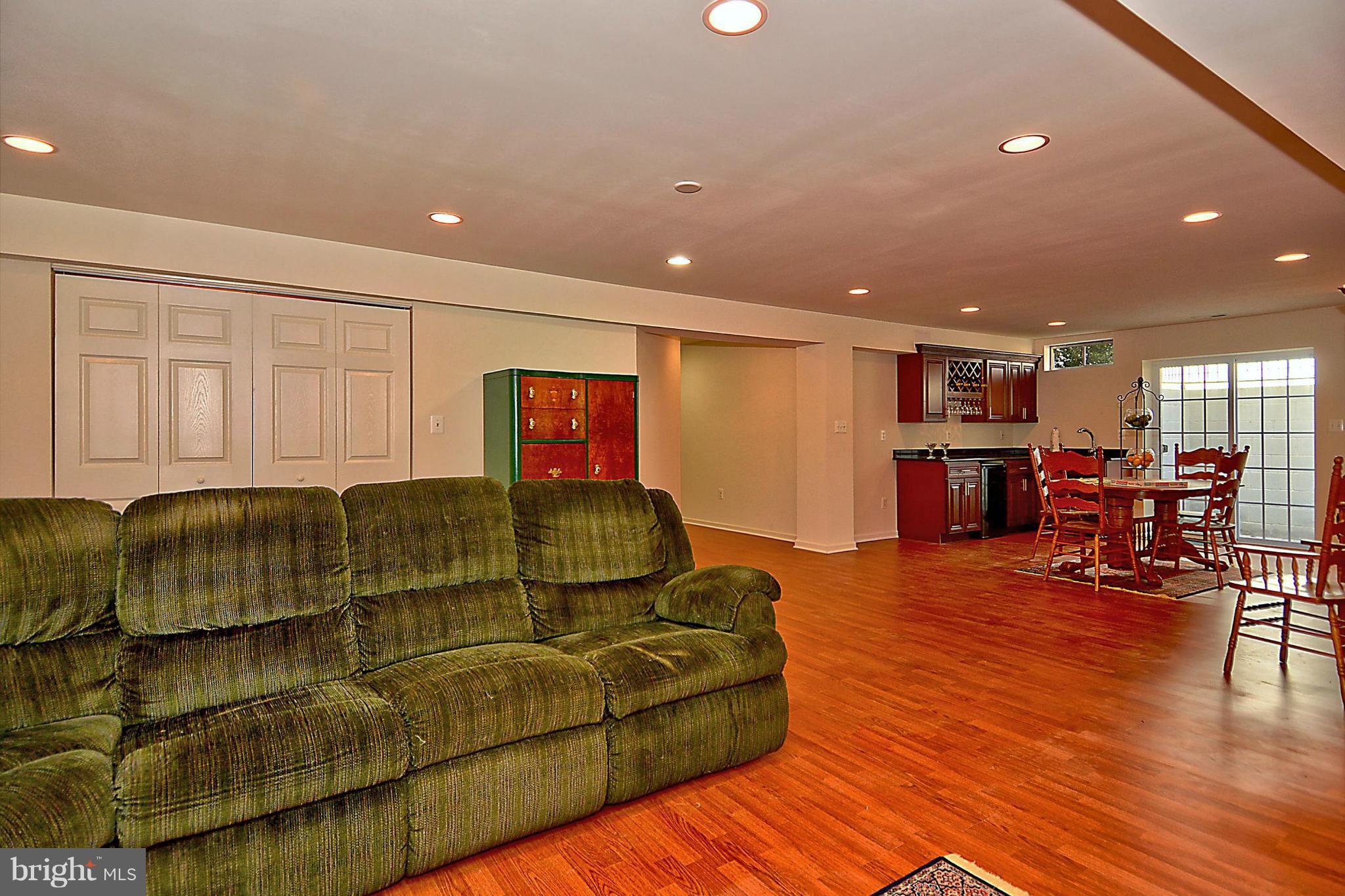 CENTURY OAK - Residential