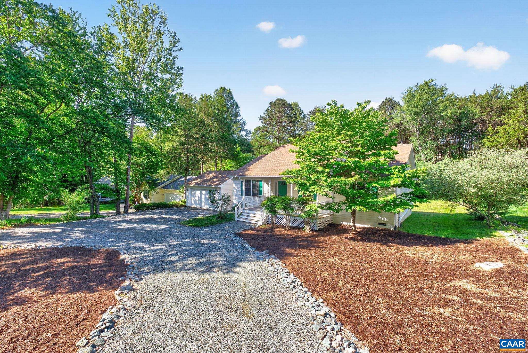 LAKE MONTICELLO - Residential