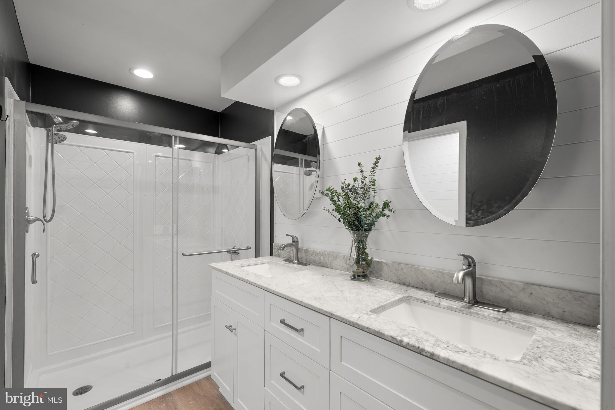 RIVA TRACE - Residential