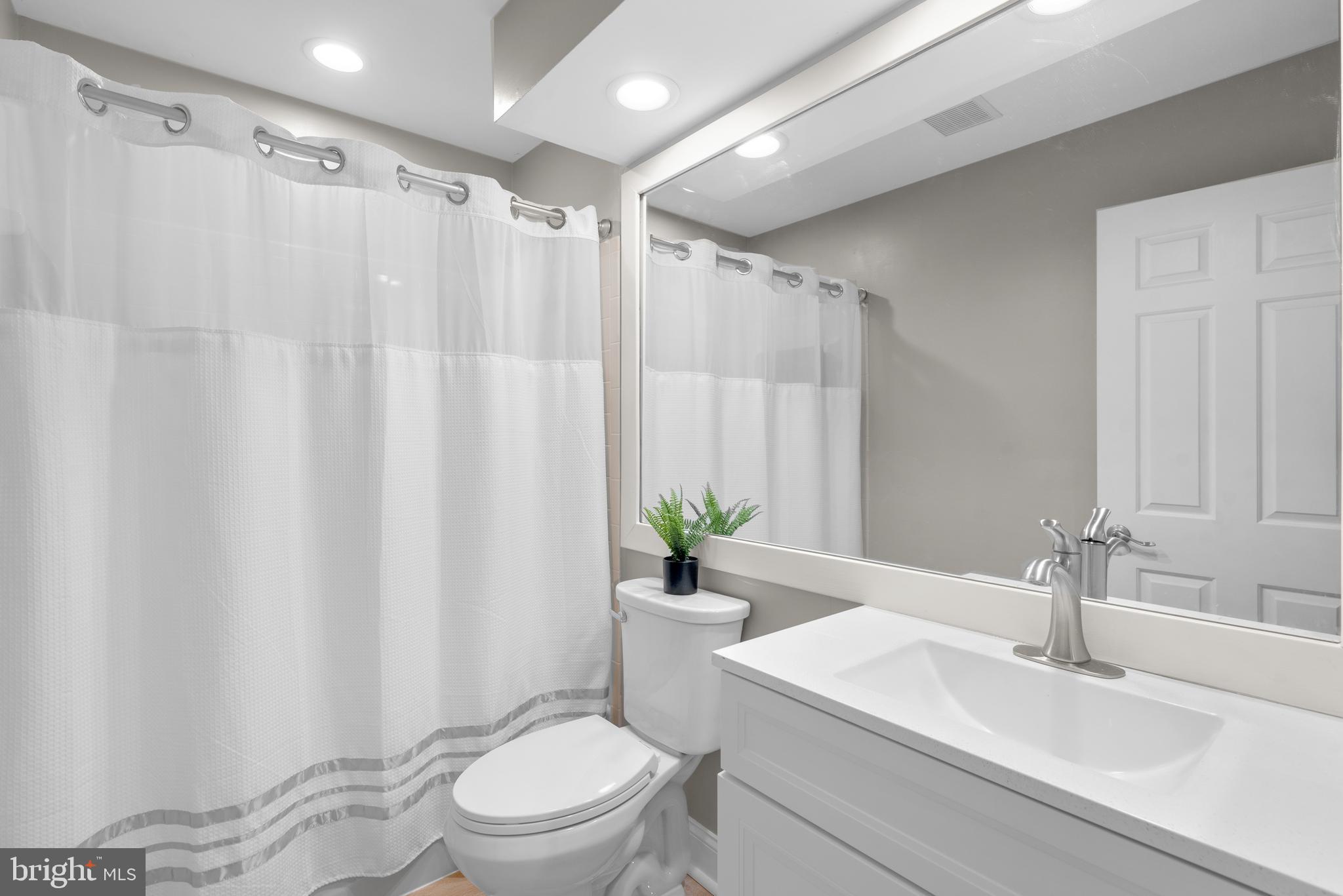 RIVA TRACE - Residential