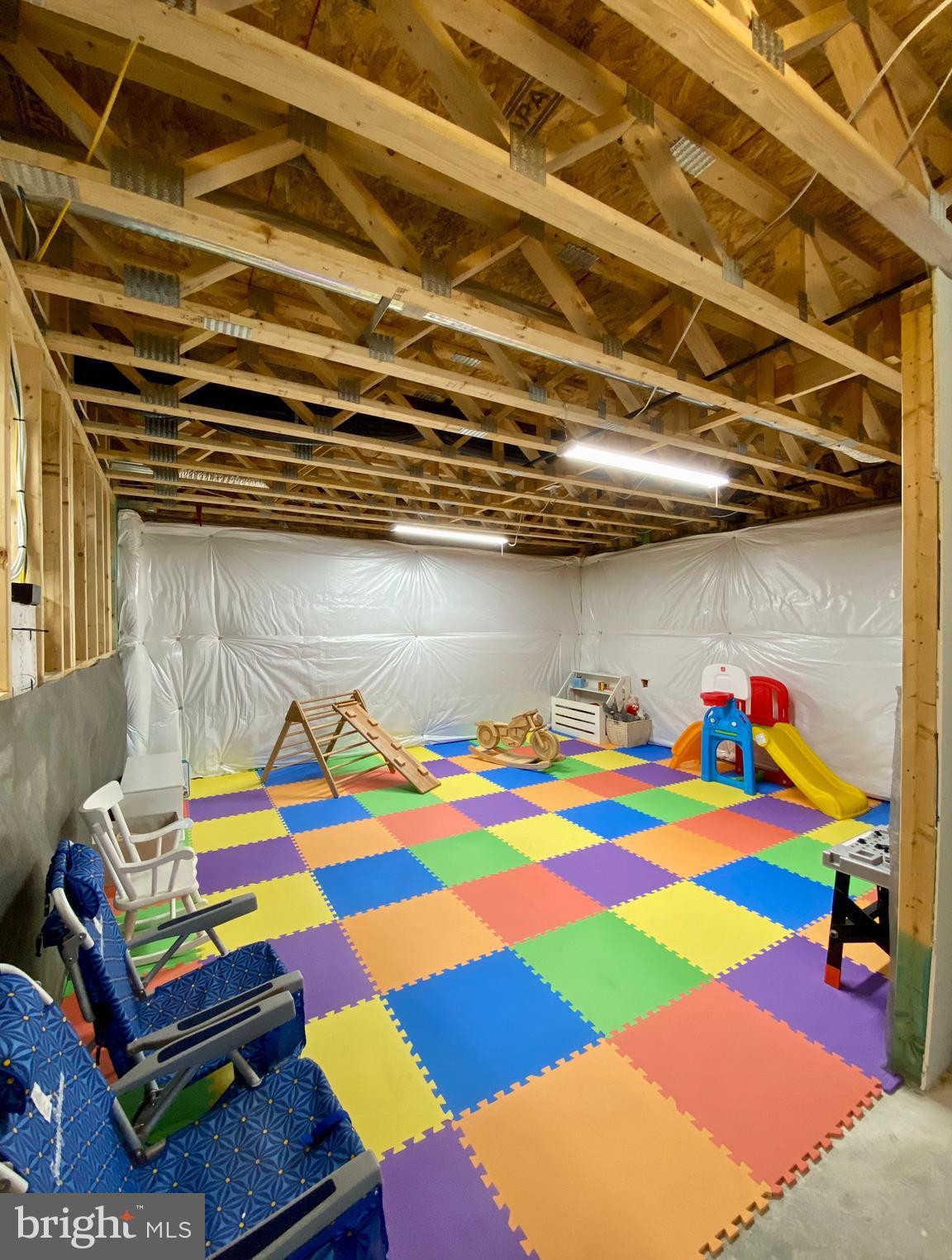 MEADOWBROOK - Residential Lease