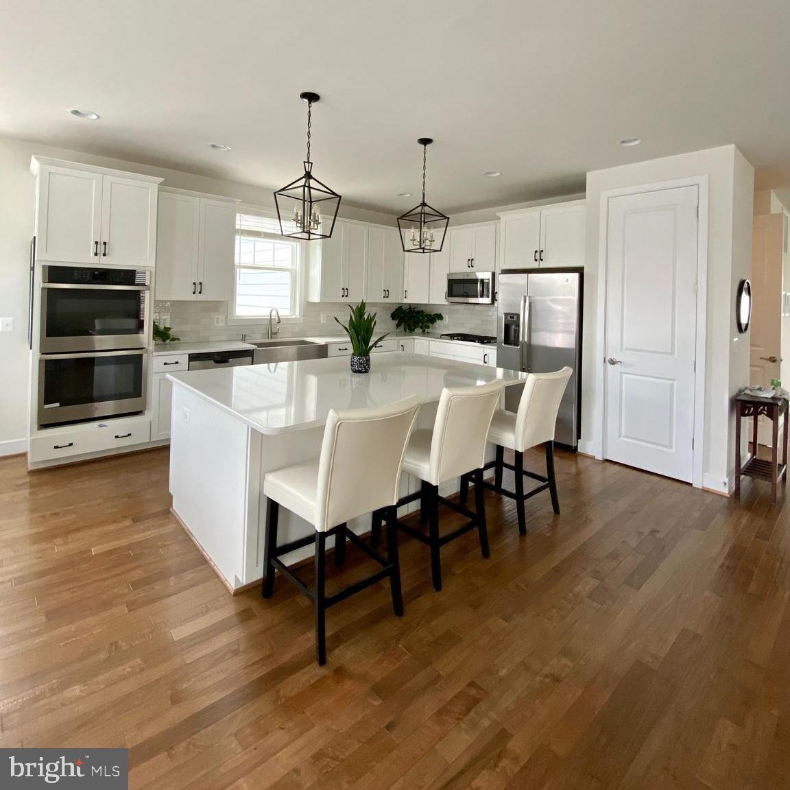 MEADOWBROOK - Residential Lease