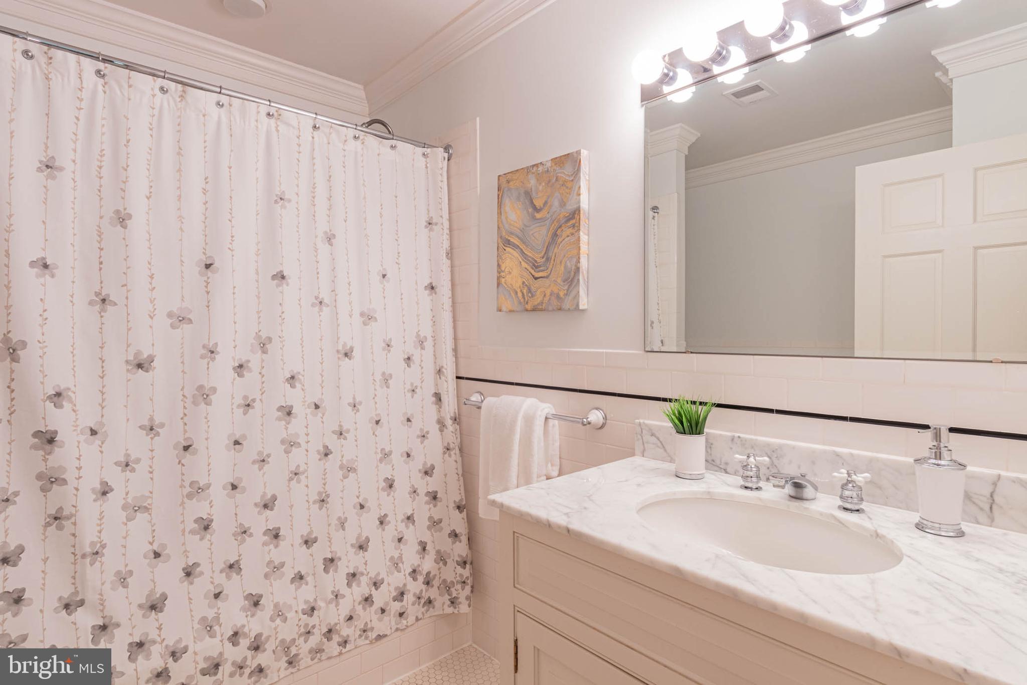 CHAPEL HILL - Residential