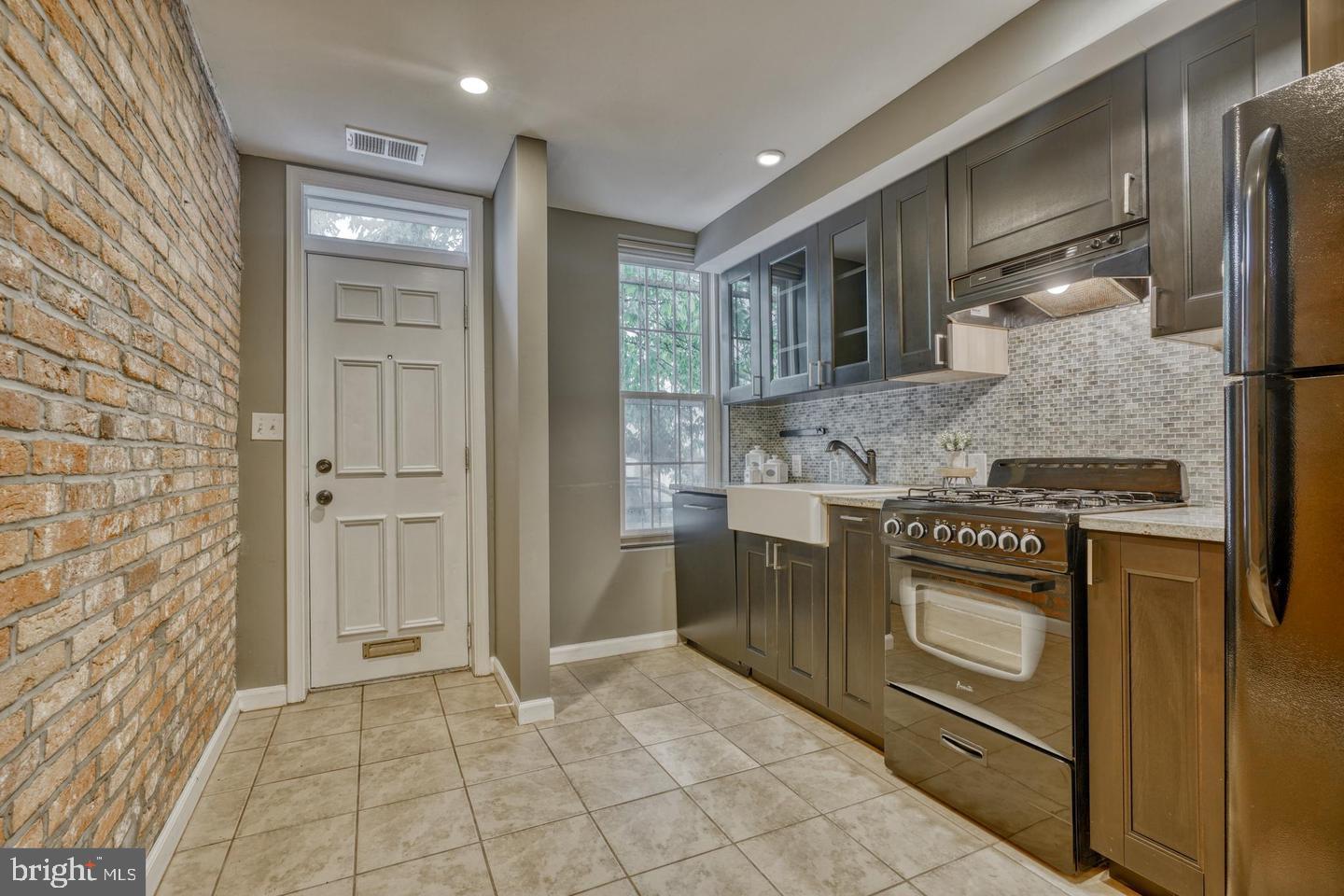 SETON HILL - Residential Lease