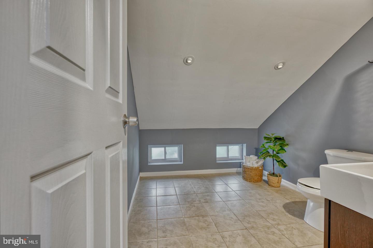 SETON HILL - Residential Lease