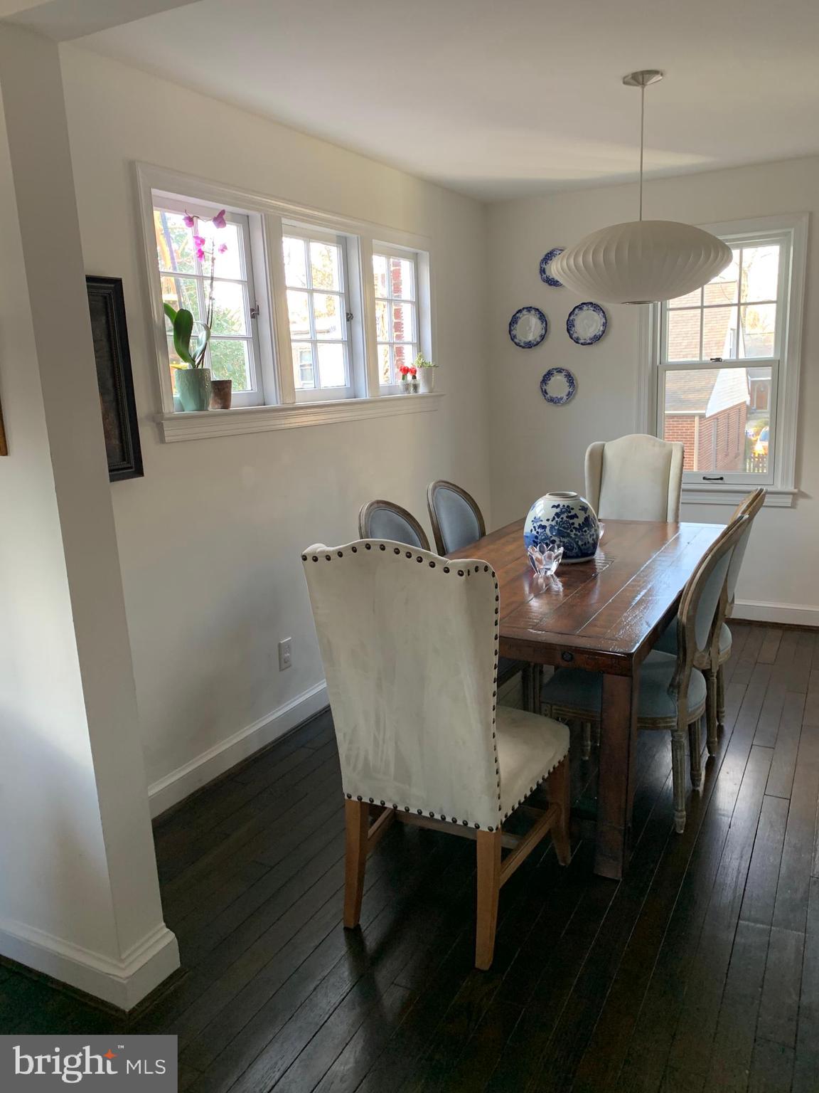 WOODSIDE KNOLLS - Residential Lease