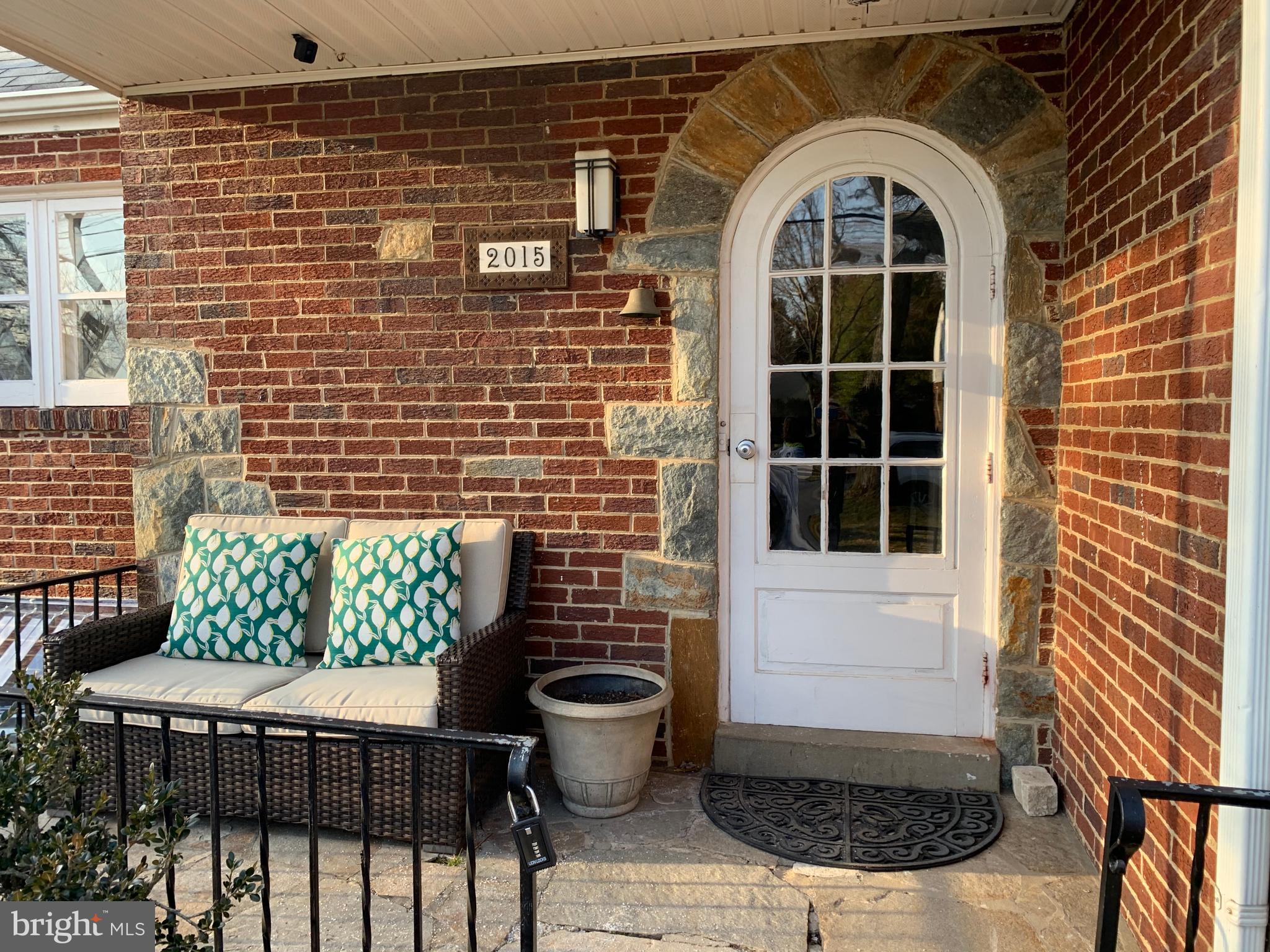 WOODSIDE KNOLLS - Residential Lease