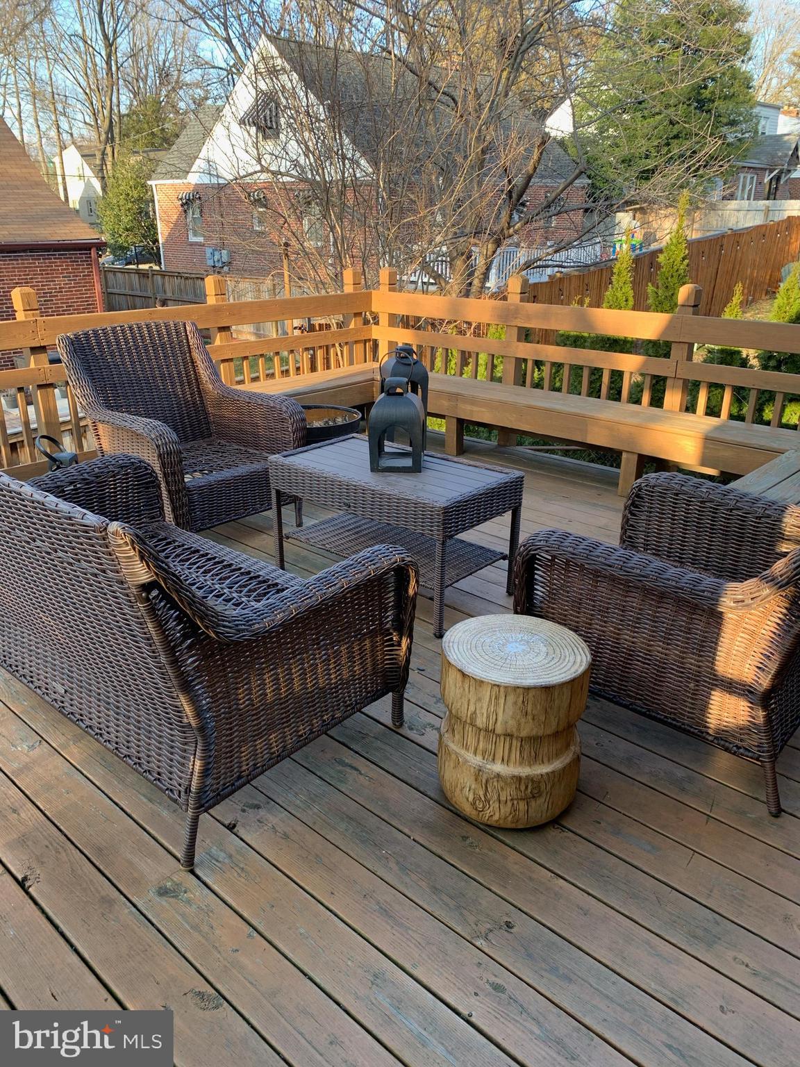 WOODSIDE KNOLLS - Residential Lease