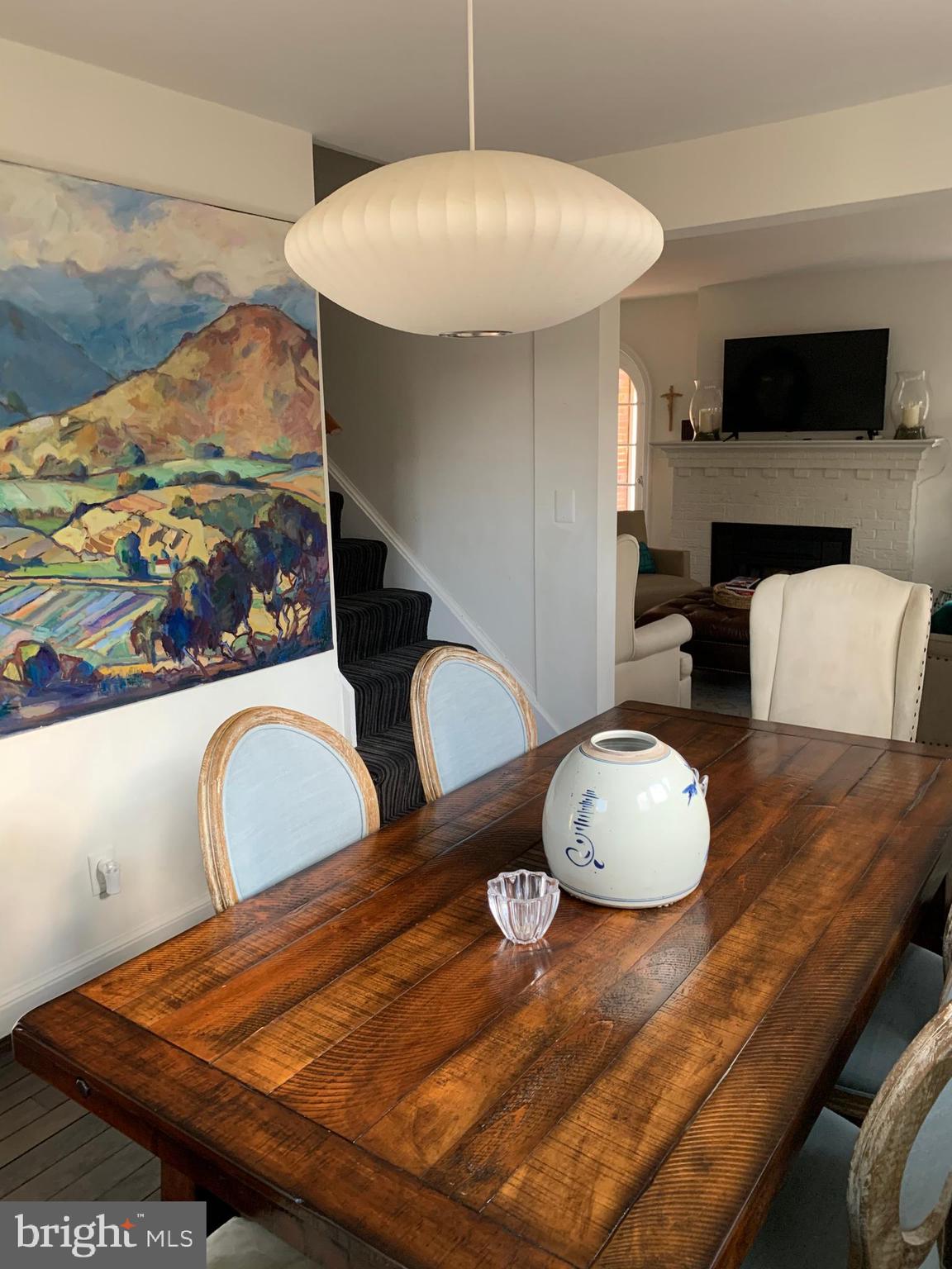 WOODSIDE KNOLLS - Residential Lease