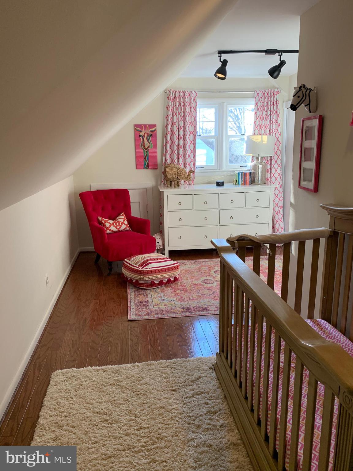 WOODSIDE KNOLLS - Residential Lease