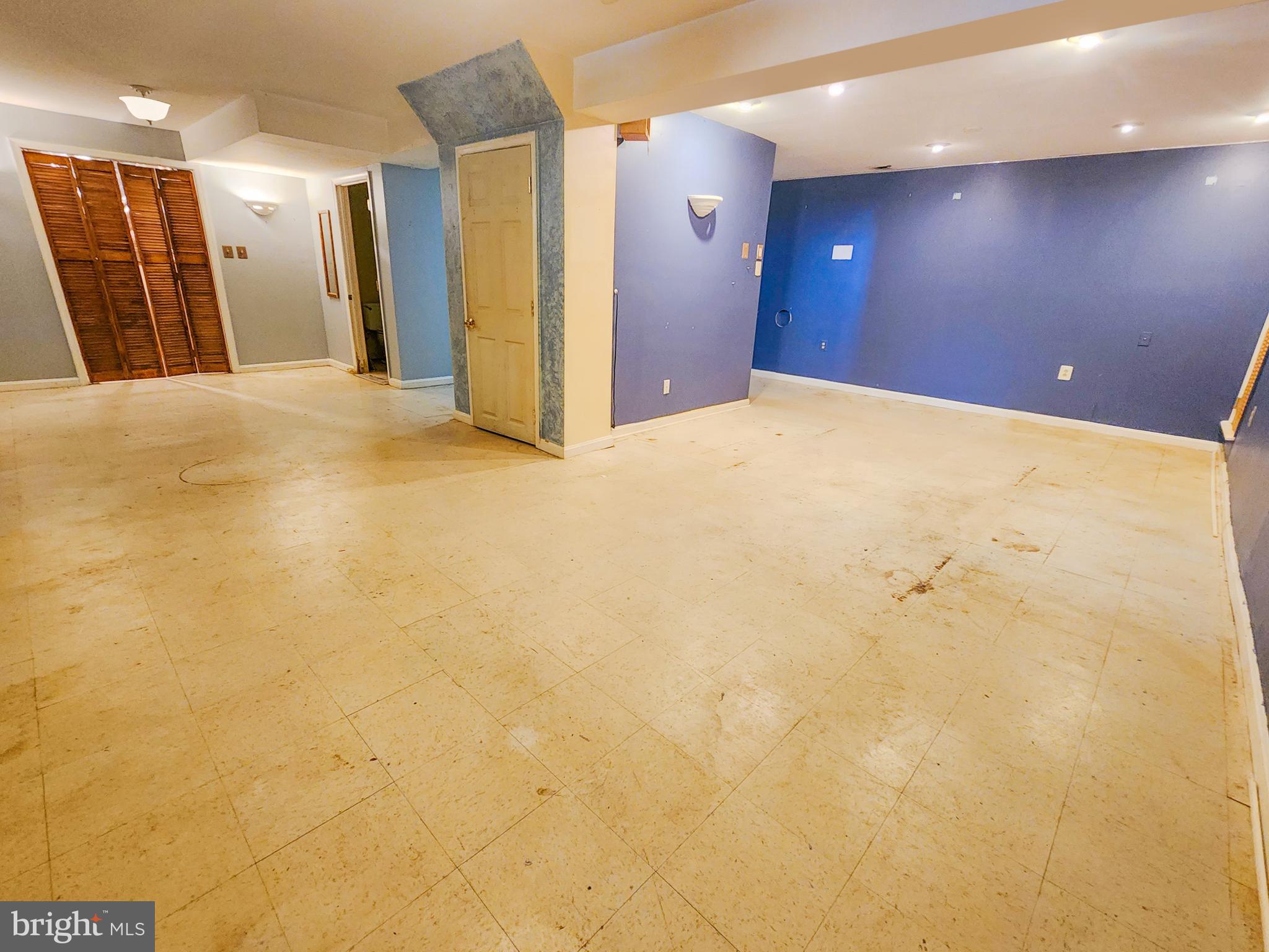 ROLLING RIDGE - Residential