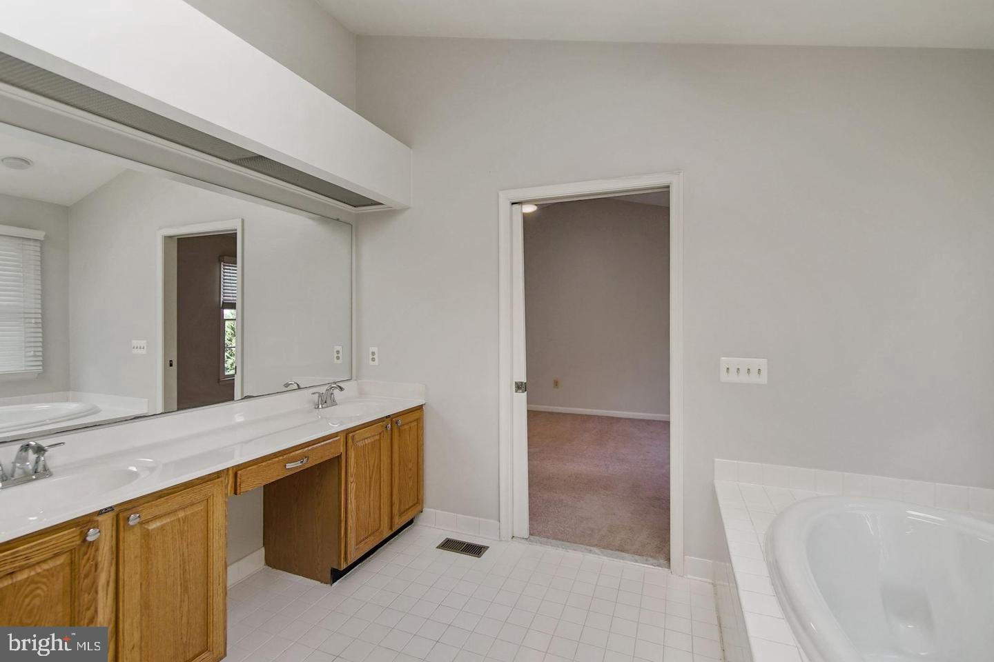 TOWNHOMES OF TIMBERLAND - Residential Lease