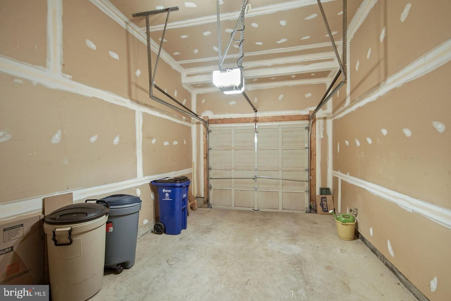 TOWNHOMES OF TIMBERLAND - Residential Lease