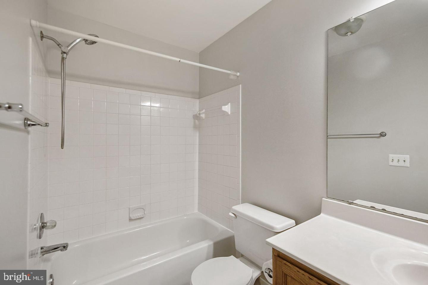 TOWNHOMES OF TIMBERLAND - Residential Lease