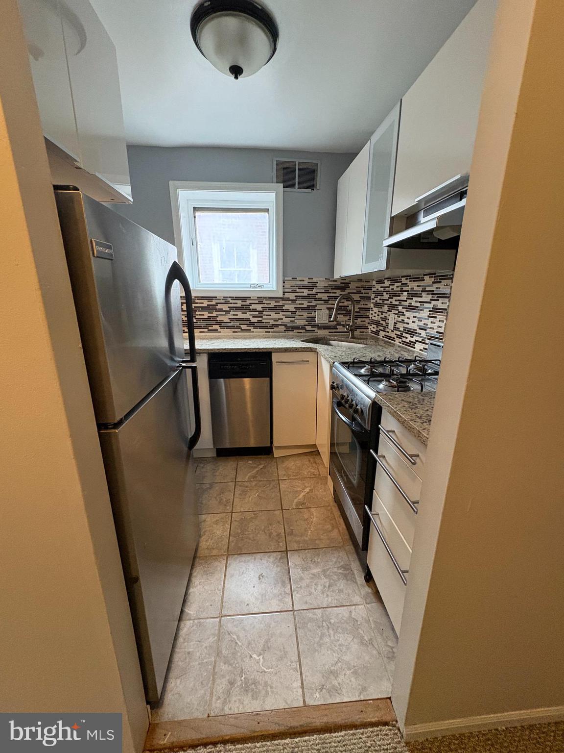 WASHINGTON SQ WEST - Residential Lease