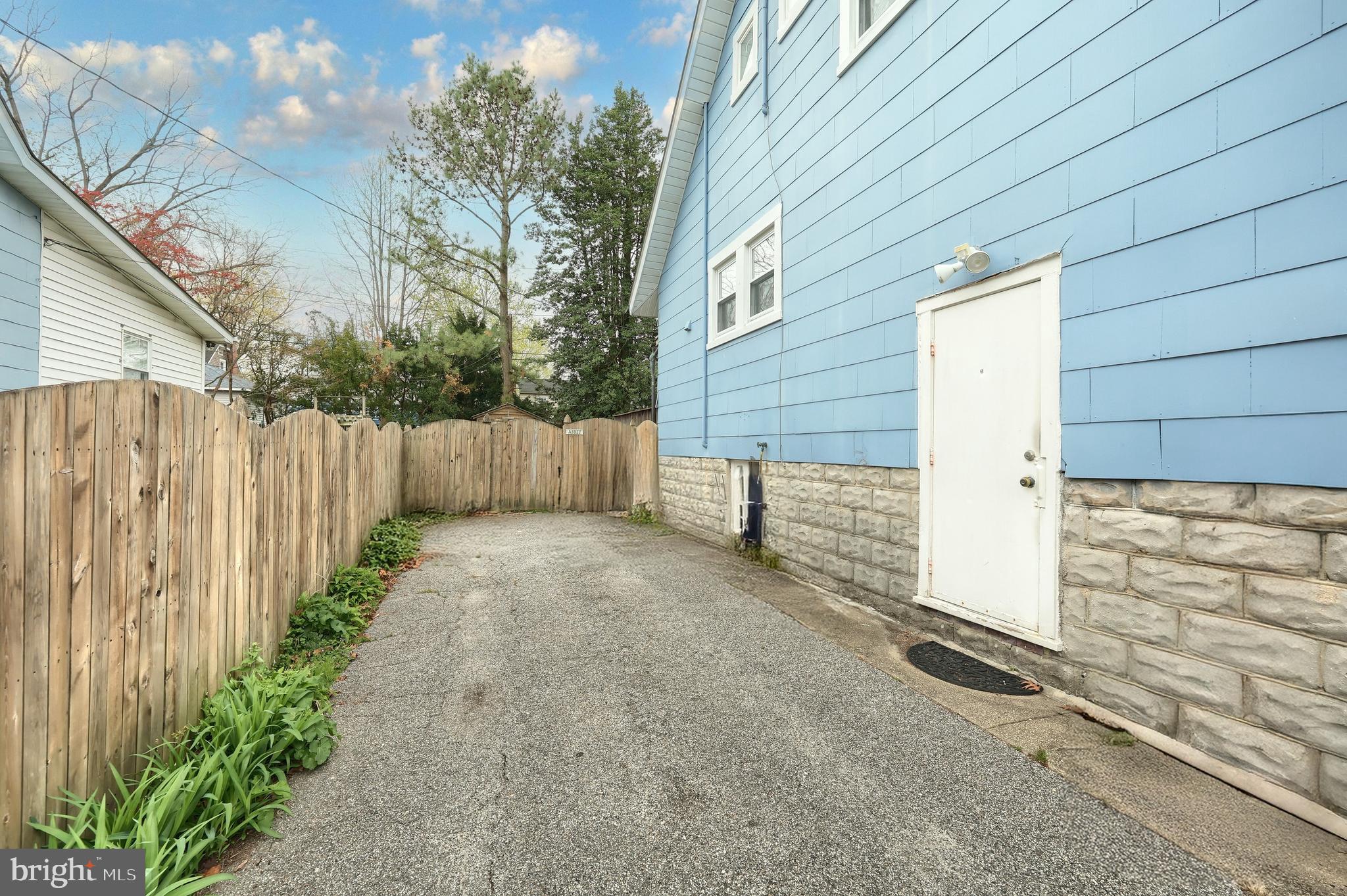 TOWSON - Residential