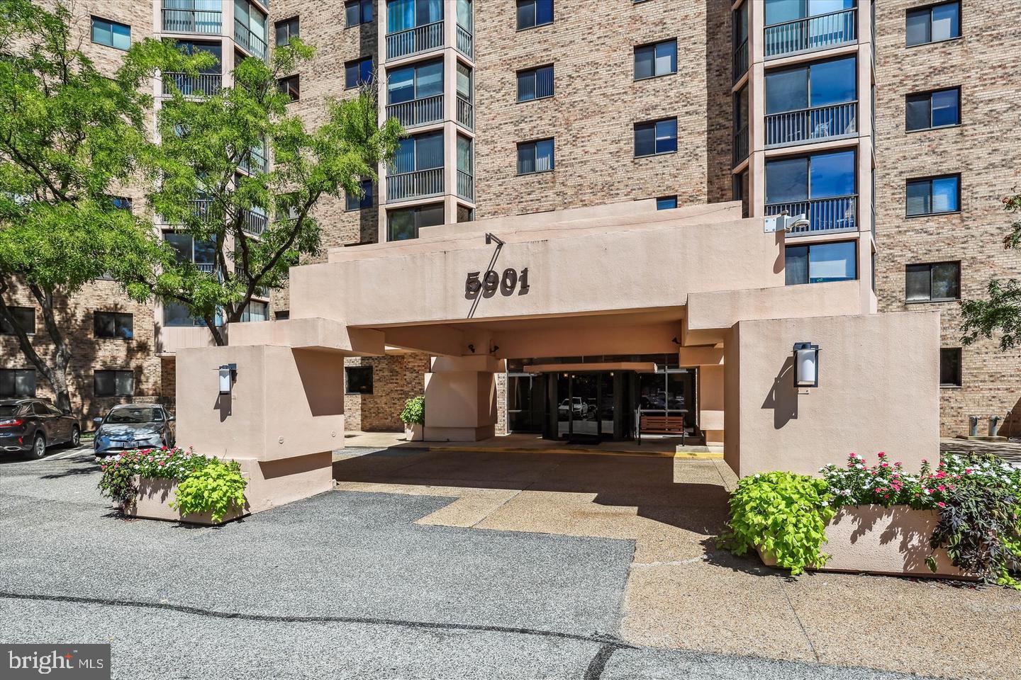 5901 MOUNT EAGLE DRIVE 104